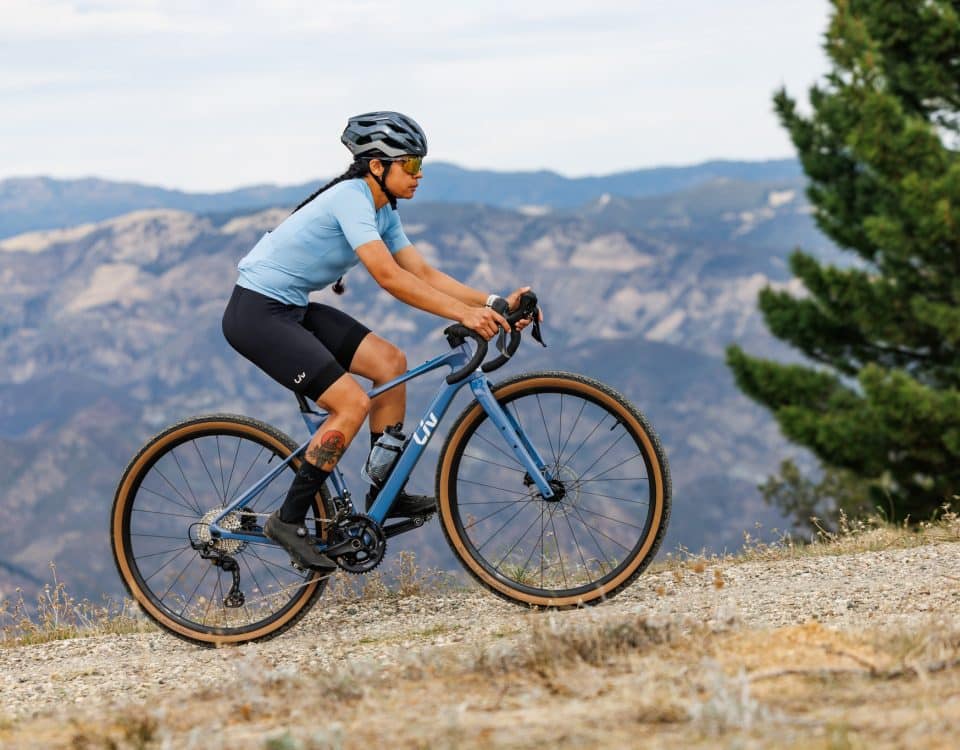 Gravel féminin : le guide pour bien choisir son premier vélo